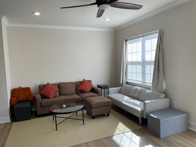 Photo - 1235 Greylock Ln