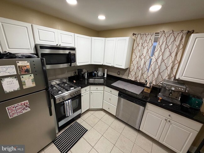 Photo - 1504 Mt Vernon St