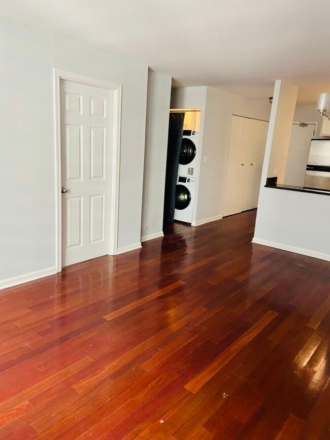 Photo - 222 E Pearson St