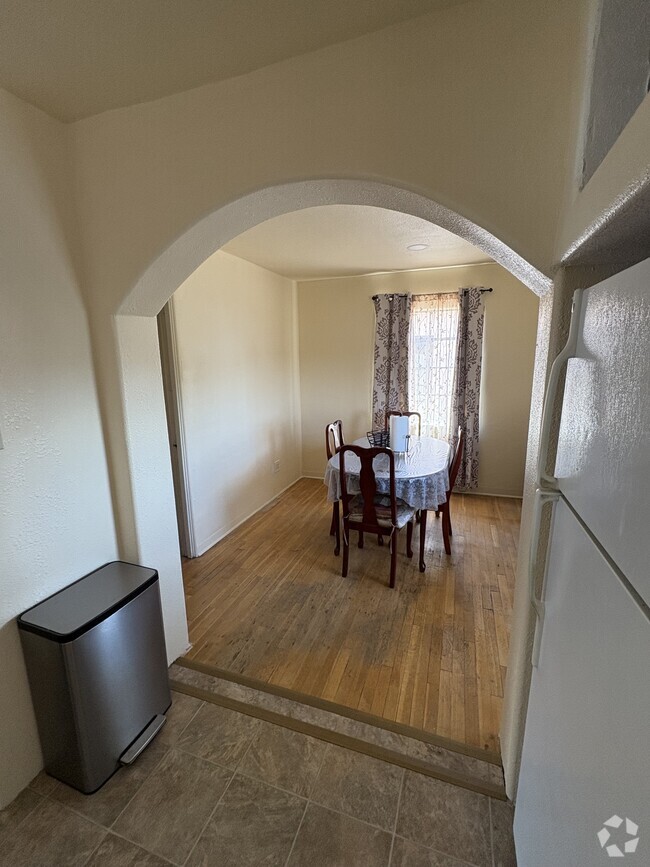 Building Photo - 1315 Dartmouth Dr NE Rental