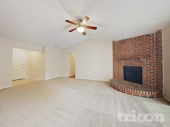 Photo - 1865 Shannon Lake Dr