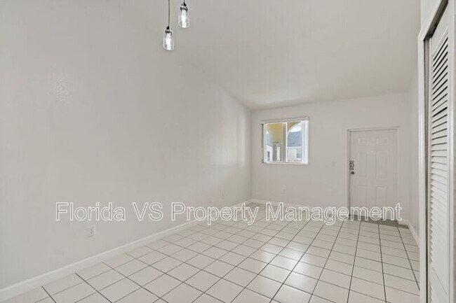 Photo - 1663 SE 29th St Unit 204