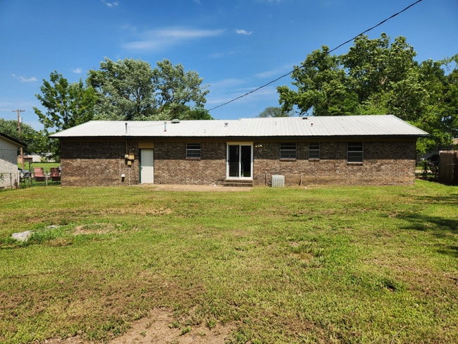 Photo - 1108 Southview Ln