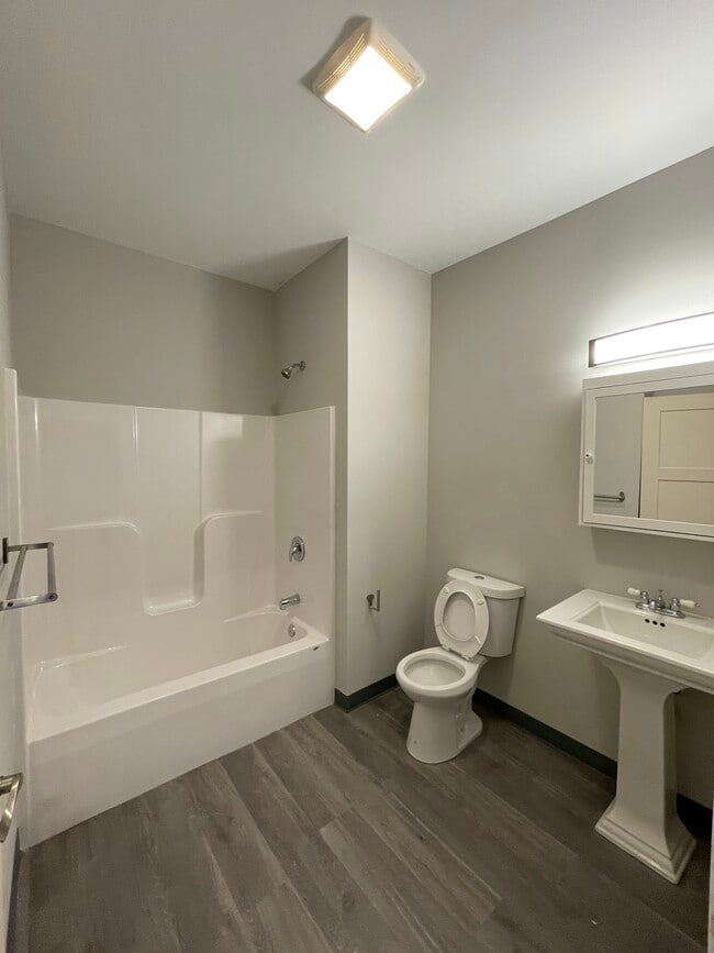 Photo - 1017 Hamilton St, Fl 1 Unit 302