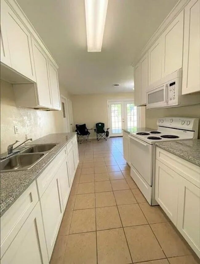 Photo - Stylish, Updated, Three Bedroom Home in the heart of Euless
