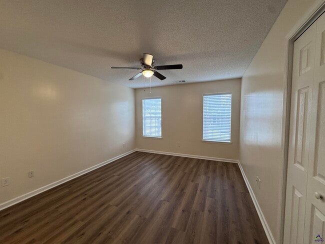 Photo - 242 Katelyn Cir