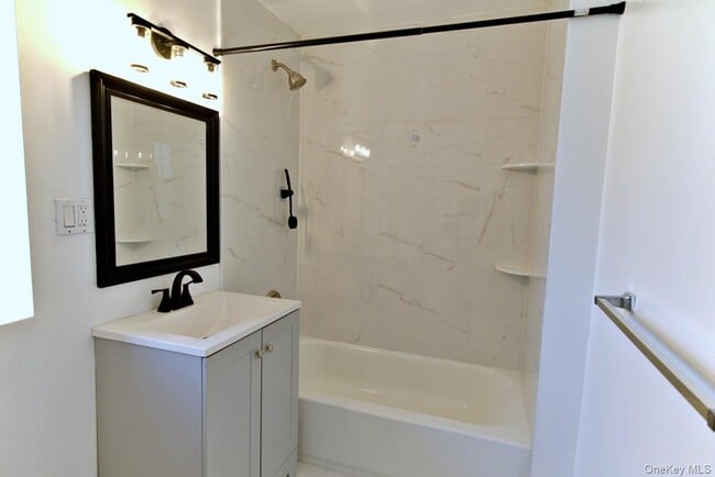 Photo - 63 Herriot St