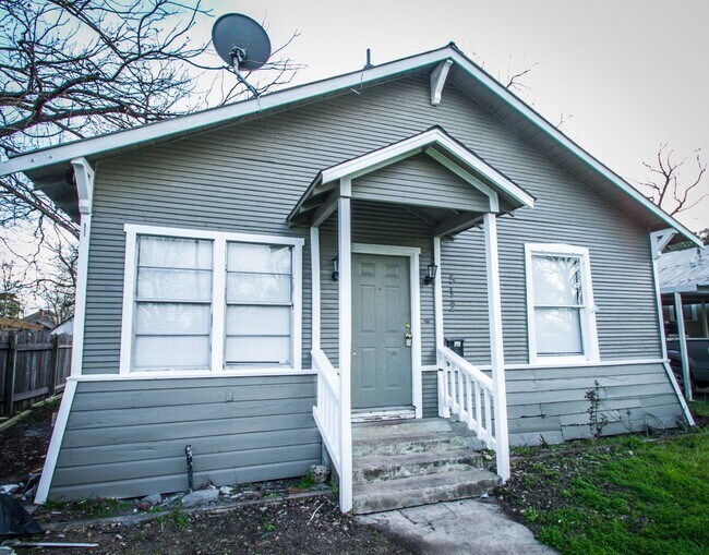 Photo - 512 Cooper St