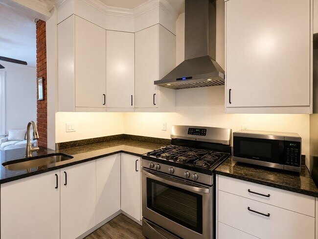 Photo - 64 White Pl Unit 1