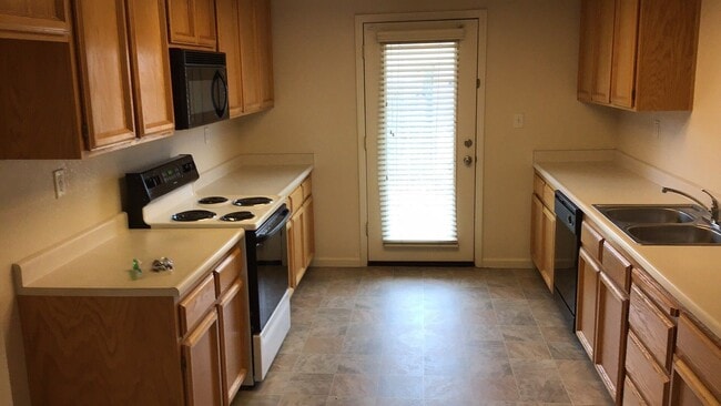 Photo - 3 Bedroom Coming Available