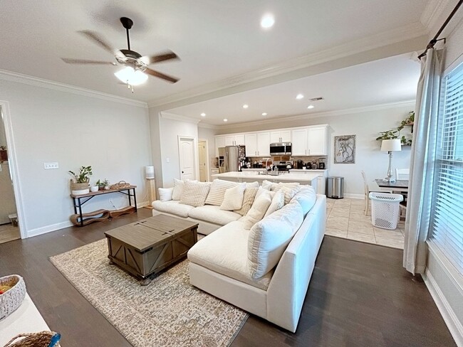 3 Bedroom House Near LSU in Lake Villas - 3 Bedroom House Near LSU in Lake Villas