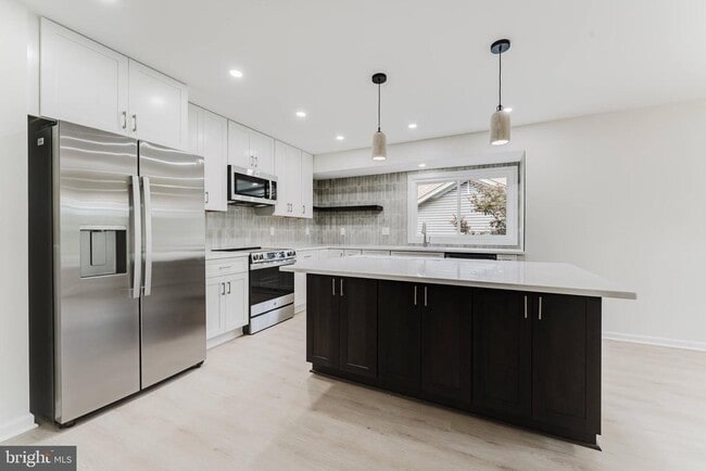 Photo - 7107 Sontag Way