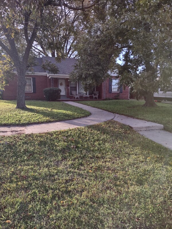 Photo - 30 N Trinity St