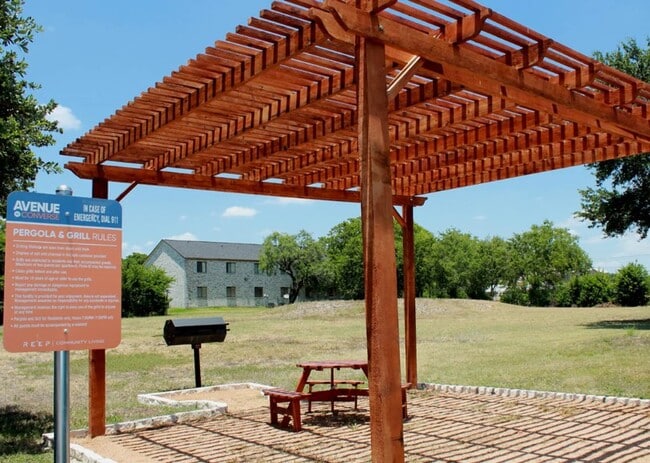 Avenue at Converse Apartments