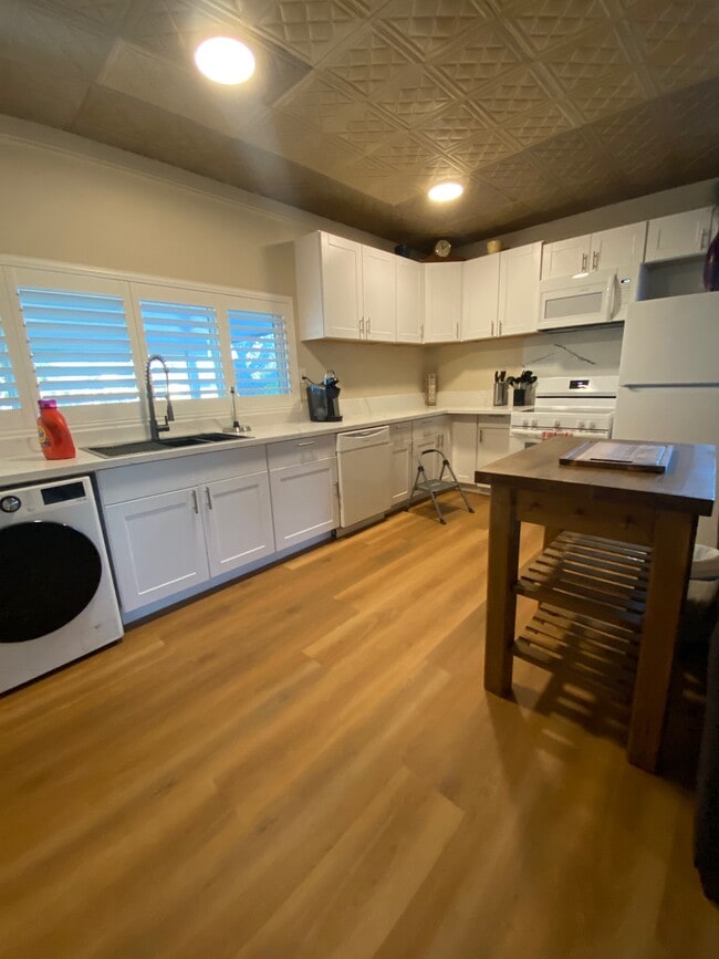 Photo - 2205 Bridlewood Dr Unit Studio