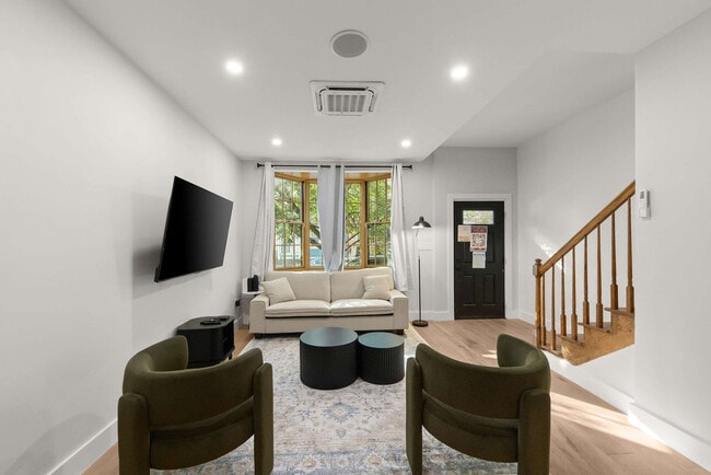 Photo - 10 Hausman St Unit ID1299052P