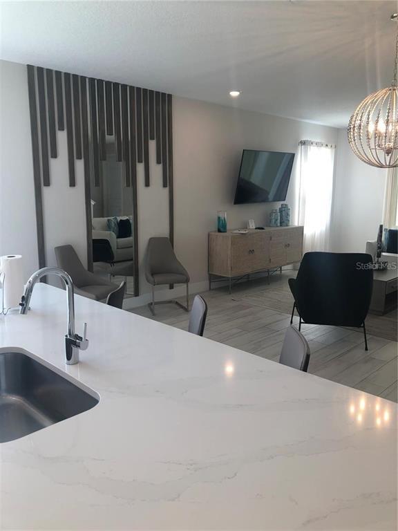 Photo - 820 Driving Range Ct