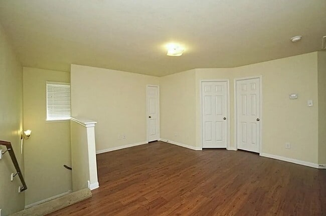 Photo - 882 Sun Prairie Dr