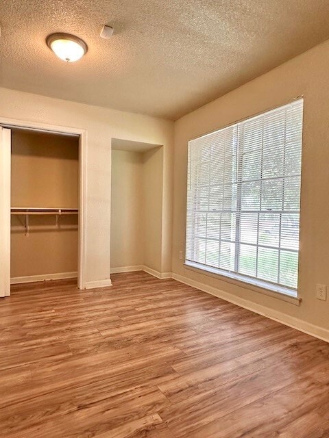 Photo - 12315 Hawthorne Dr