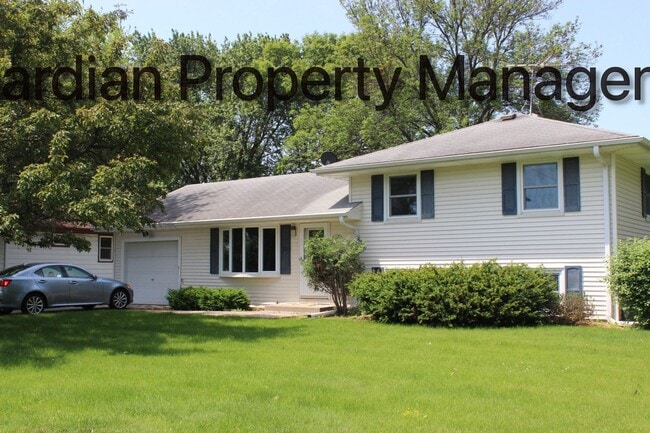 Building Photo - Rosemount Single Family Home, 1 Car Garage...