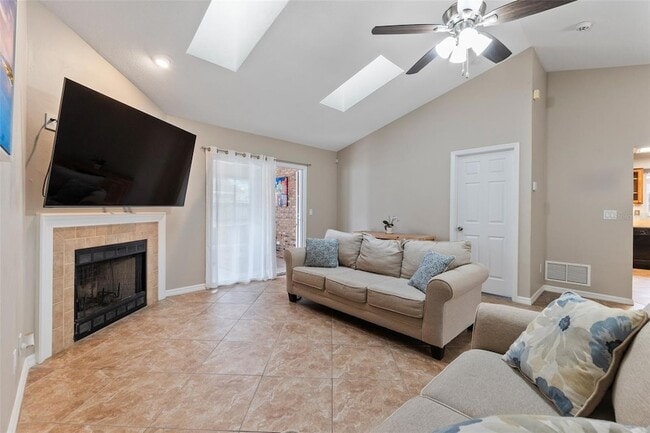 Photo - 109 Sea Duck Cir E