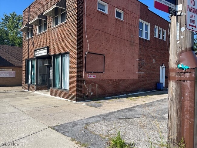 Building Photo - 4889 Turney Rd Rental