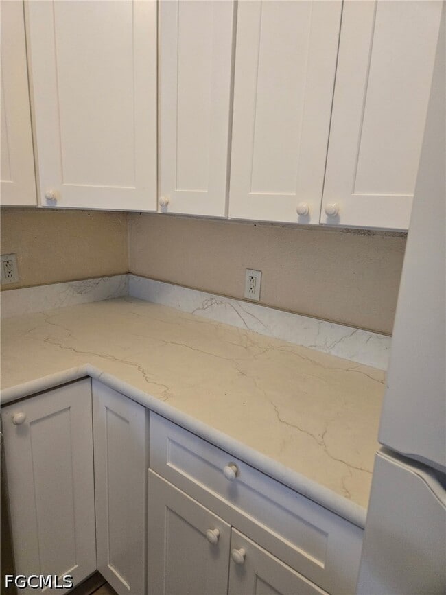 Photo - 18570 Miami Blvd