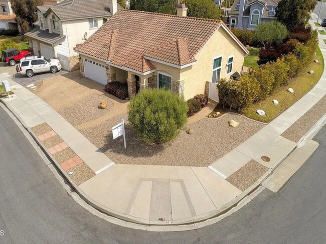 Photo - 2520 Lobelia Dr