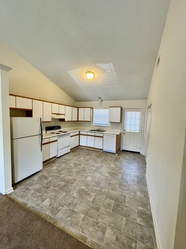 Photo - 1405 Angels End