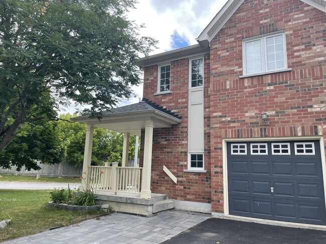 Building Photo - 71 Frank Faubert Dr