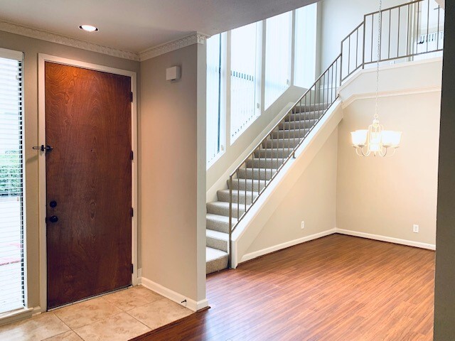 Building Photo - 2409 Bering Dr Unit 3 Rental