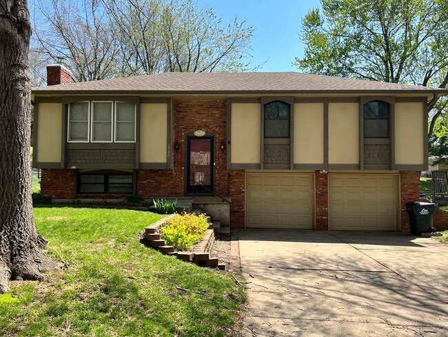 Amazing 3 Bedroom Home! - Amazing 3 Bedroom Home!