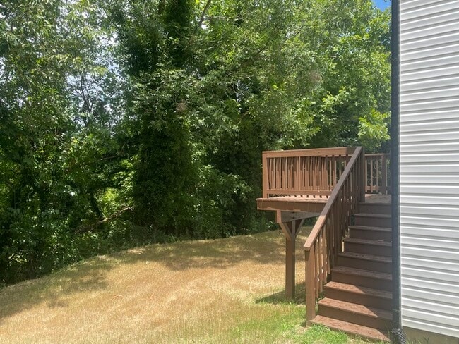 Photo - 271 Patterson Ave SE