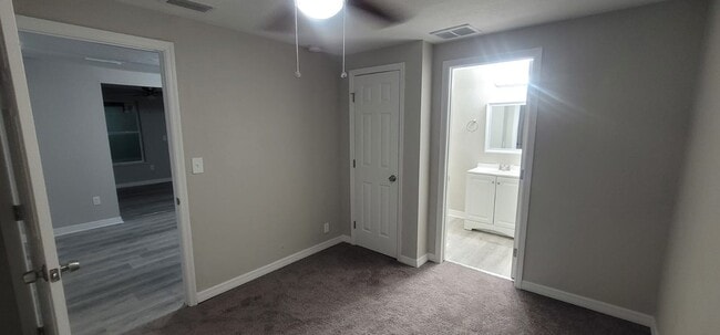 Photo - 1550 W 32nd St