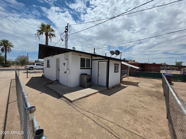 Photo - 574 S Park St