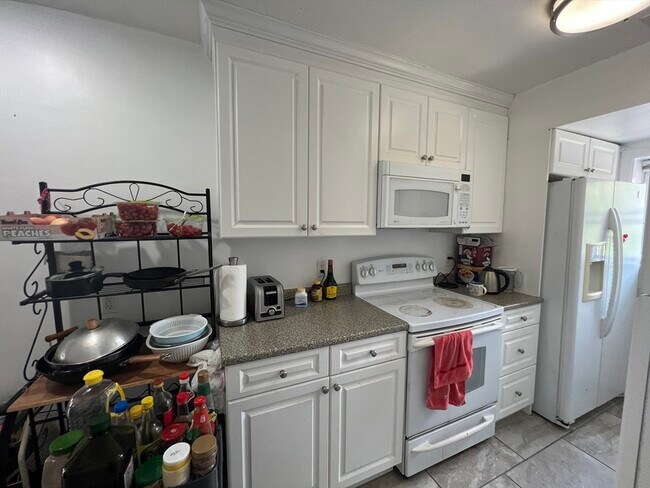 Photo - 164 Newton St Unit 3