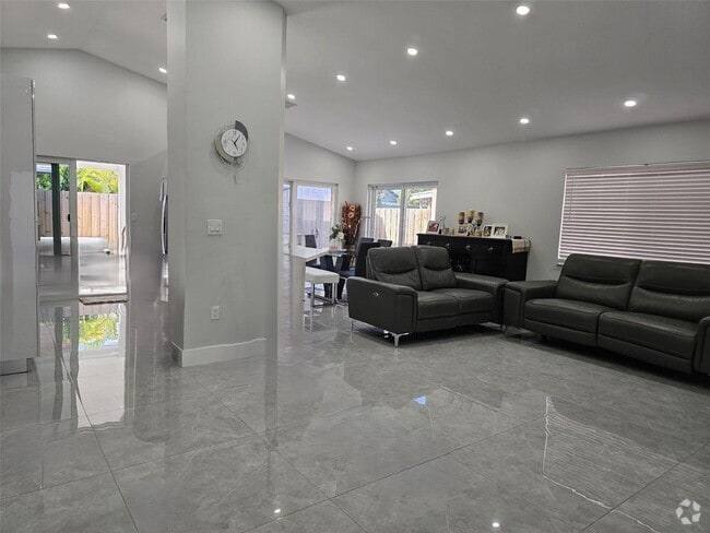 Building Photo - 14263 SW 177th Ter Rental