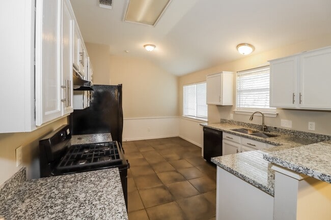 Photo - 2604 Hill Street Cove