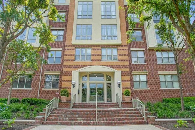 Building Photo - 26 Ave at Port Imperial Unit 307 Rental