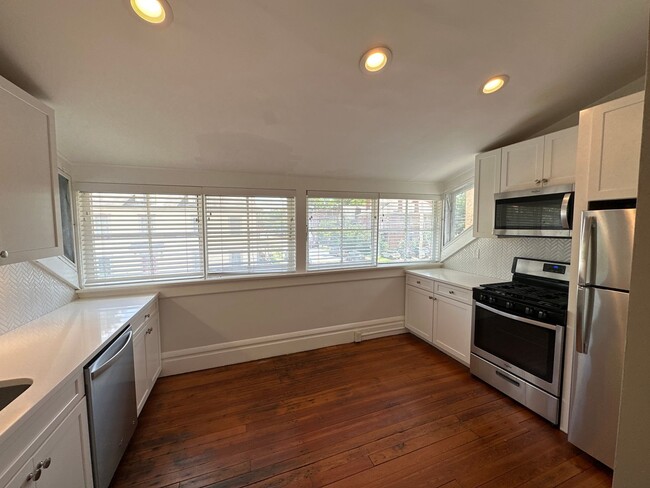 Photo - 1186 Neil Ave Unit B (Up)