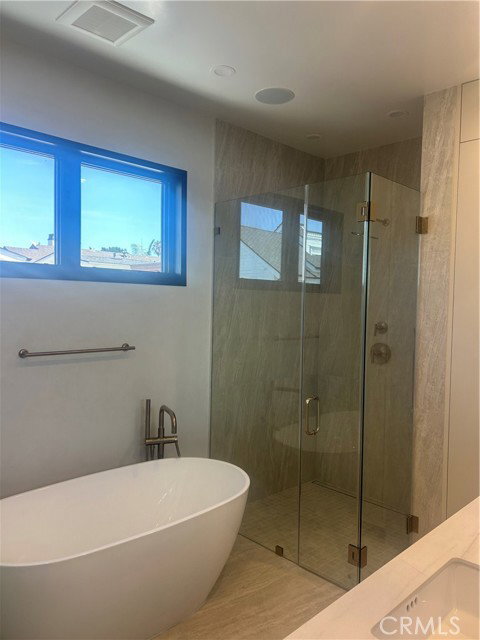 Photo - 612 Begonia Ave