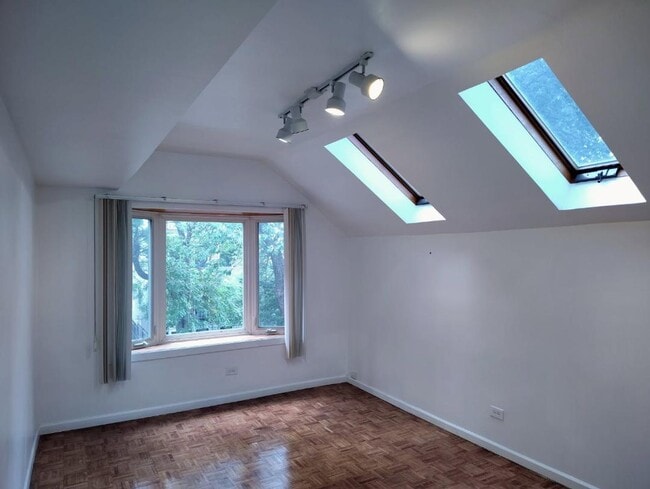 Photo - 2516 W Lyndale St Unit 2