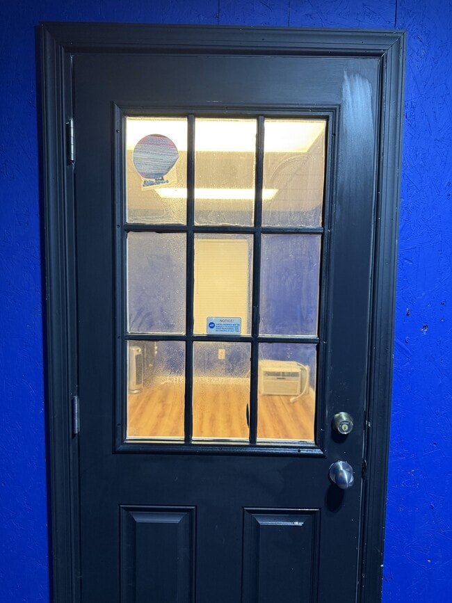 Photo - 452 Main St