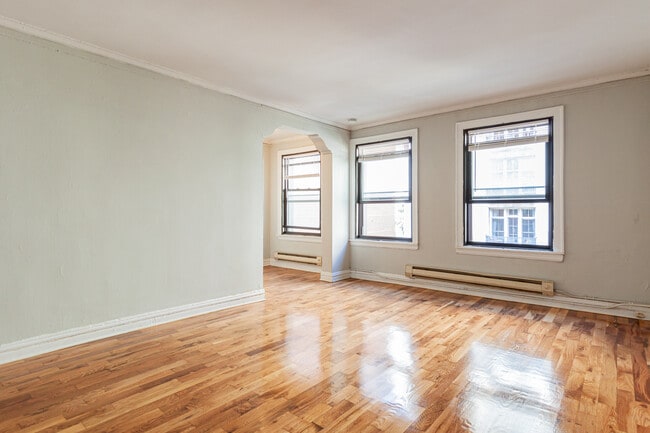 433 W Roscoe St Unit 410