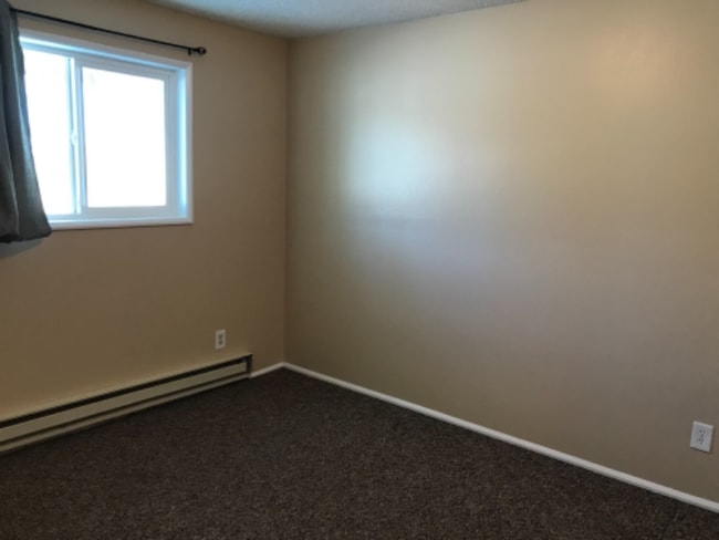 Photo - 3852 Hawthorne Rd