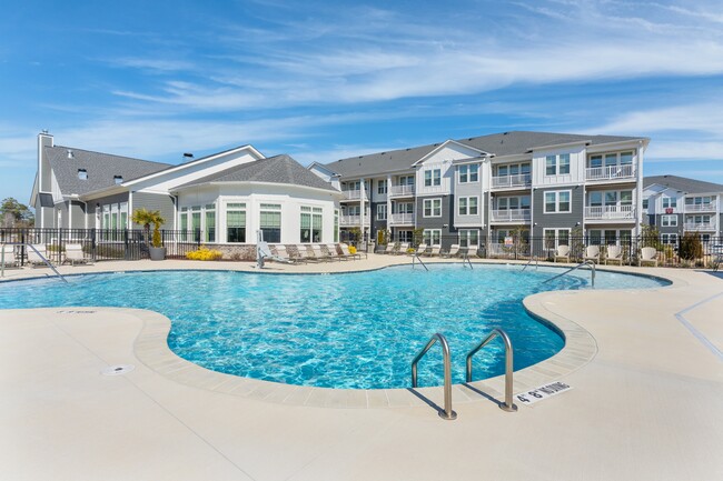 Building Photo - Hawthorne at New Bern