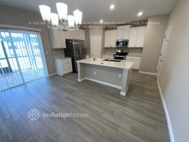 Photo - 7533 Chervil St