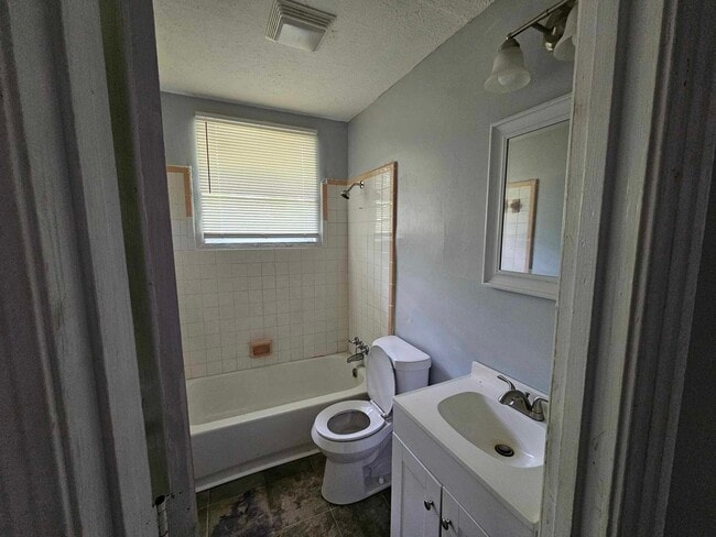 Photo - 4567 Meadowmont Dr