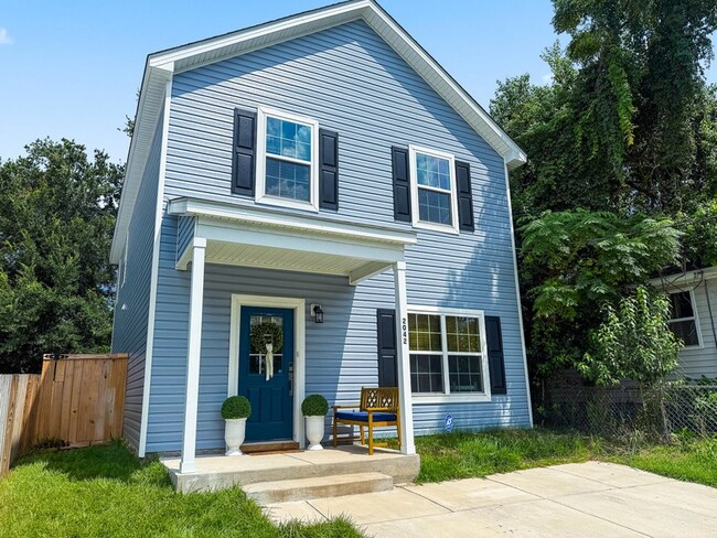 Photo - 2042 Delaware Ave