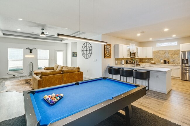 Photo - 414 Avenue E